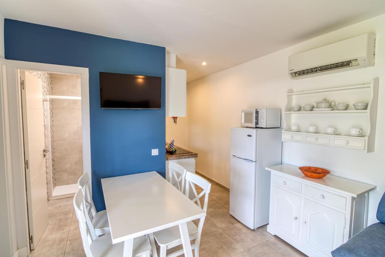 Apartamentos Las Golondrinas Cala en Bosch Εξωτερικό φωτογραφία